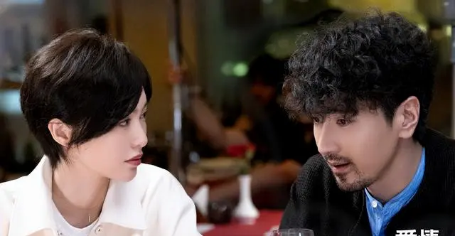 王骁《低智商犯罪》收视破2，杨洋《雨霖铃》横店杀青，张嘉益《主角》西安拍摄超一年 | 现场图