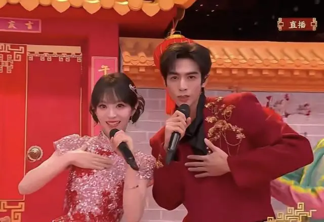 宋威龙田曦薇主演《潮热雨季未解之谜》官宣，张凌赫曾为原定男主 | 资讯配图