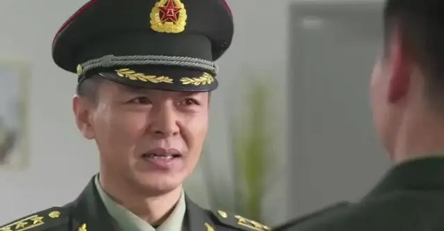 1989年老团长介绍女儿相亲，赵建军遭当面掌掴引剧情悬念 | 资讯配图