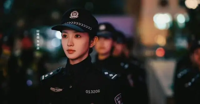 《低智商犯罪》李茜车祸成关键转折点，警局内鬼线索逐步浮出 | 资讯配图