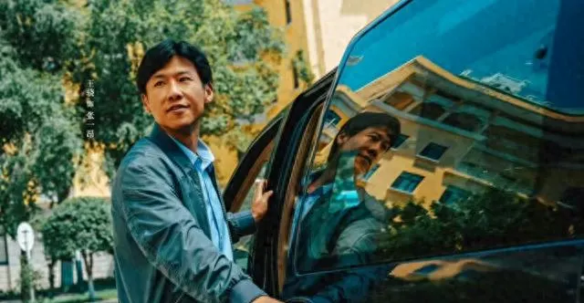 《低智商犯罪》李茜车祸成关键转折点，警局内鬼线索逐步浮出 | 情报图